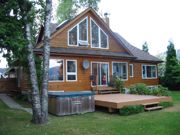 600x450 pixels (134K)